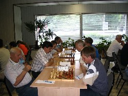 Игра в шахматы - участники турнира
